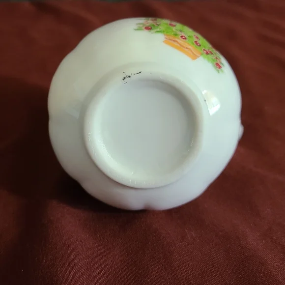 Vintage 'Christmas Wish' Mini Pitcher by Enesco - Picture 6 of 6